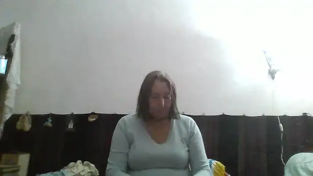 AnnaLive570's Webcam Show