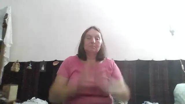 AnnaLive570's Webcam Show