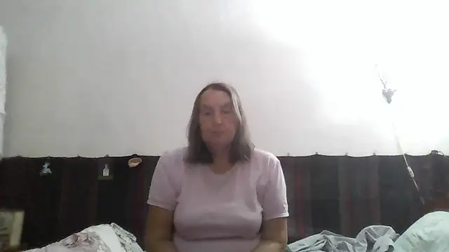 AnnaLive570's Webcam Show