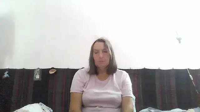 AnnaLive570's Live Chat Room