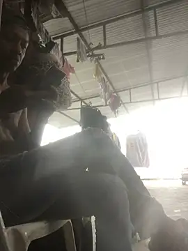 elpeluchenegroxxx3's Webcam Show