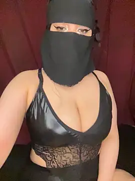 RooVaaN-Xx লাইভ XXX চ্যাট