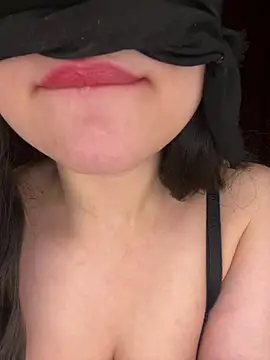 RooVaaN-Xx Show in webcam