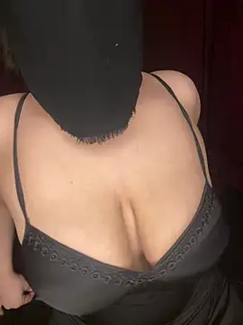 RooVaaN-Xx Webcam Show