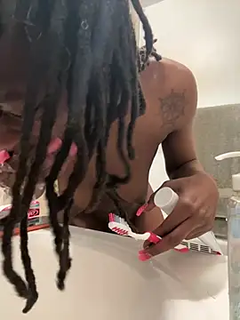 littyleesh1's Webcam Show