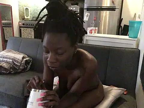 littyleesh1's Webcam Show