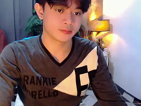 NautyBoyBrazeen_143 Pertunjukan Webcam