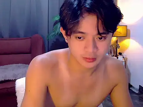 Show modela NautyBoyBrazeen_143 na web-kameri