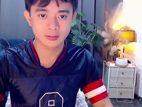 NautyBoyBrazeen_143 Pertunjukan Webcam