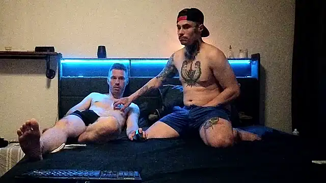 הופעת וובקאם של Flycouple25