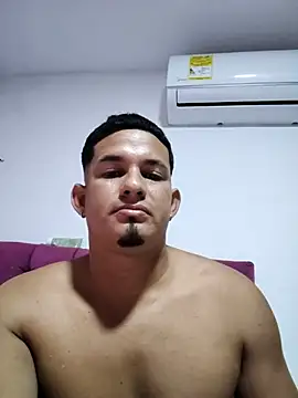 Danielok02 webkamerás műsora