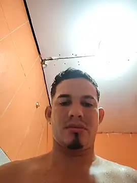 Danielok02 webkamerás műsora