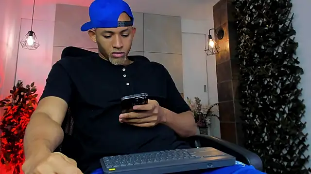 B_Wild Webcam show