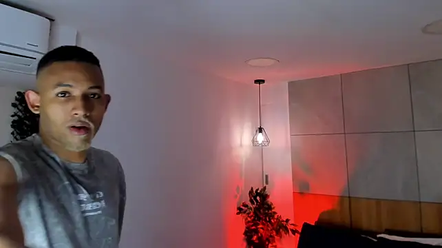 B_Wild Webcam Show