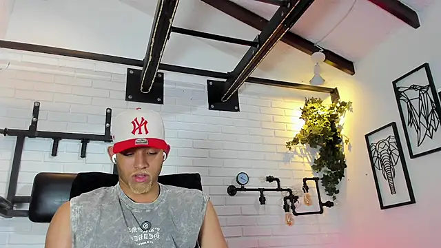 B_Wild Webcam show