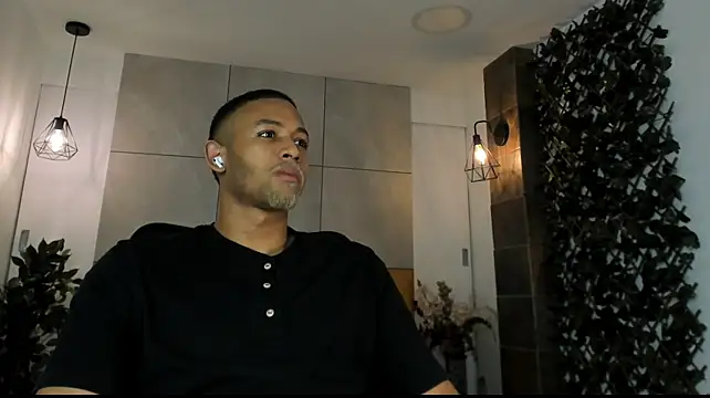 B_Wild Webcam show