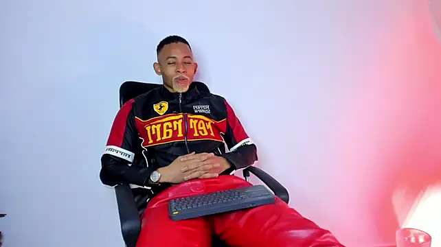B_Wild Adlı Modelin Web Kamerası Şovu