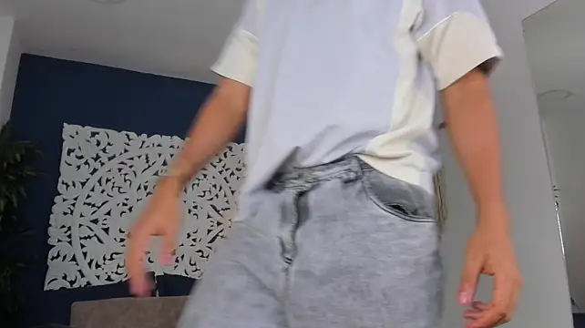 B_Wild Webcam show