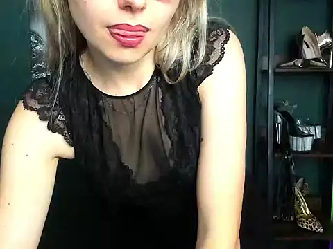 loveHeidi's Live XXX Chat