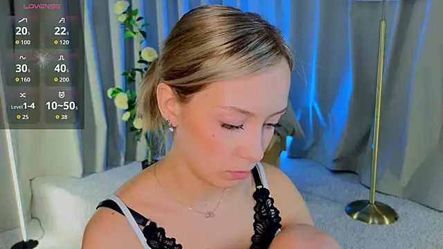 LumMina's Webcam Show