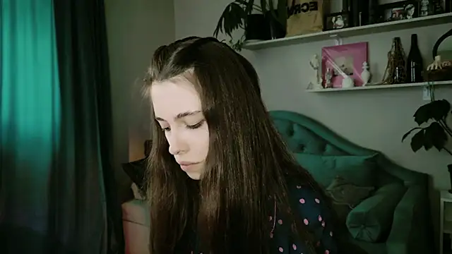 Yoka_paradoXXX élő XXX-chatje