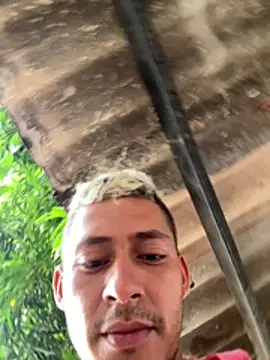 Boy_hot- Pertunjukan Webcam