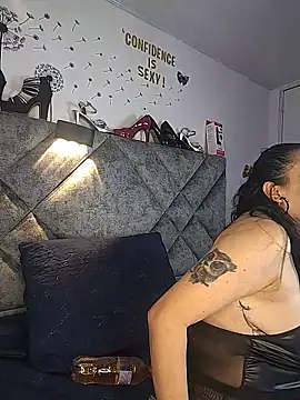 Shantey_Laurent Adlı Modelin Canlı XXX Sohbeti