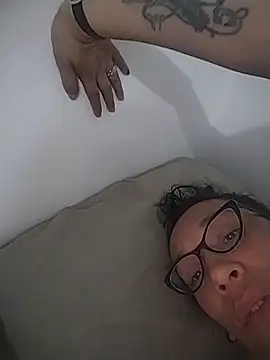 Chatroom XXX en direct de Shantey_Laurent