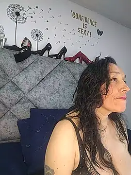Shantey_Laurent 即時 XXX 聊天