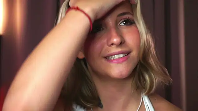 LoveSeekins webcam show