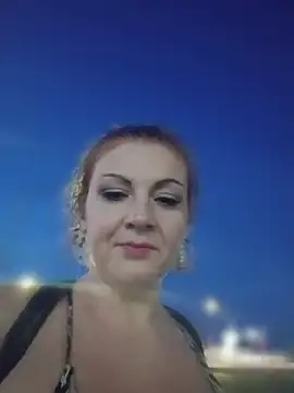 nakedgarbageperson webkamerás műsora