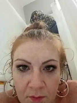 nakedgarbageperson – Naživo XXX chat