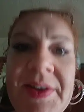 nakedgarbageperson's Live XXX Chat