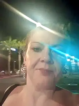 Show Webcam de nakedgarbageperson