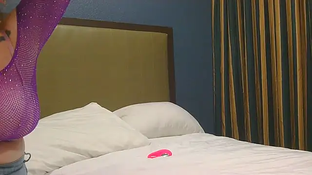 nakedgarbageperson's Live XXX Chat