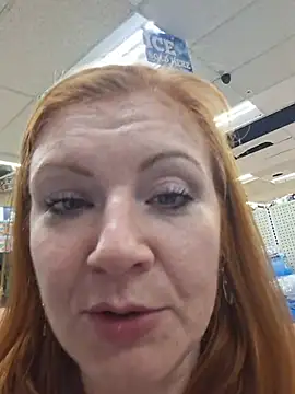 nakedgarbageperson Show in webcam
