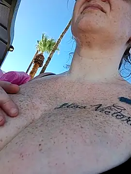 nakedgarbageperson Chat XXX in diretta