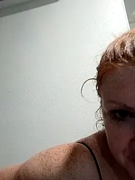 nakedgarbageperson Show in webcam