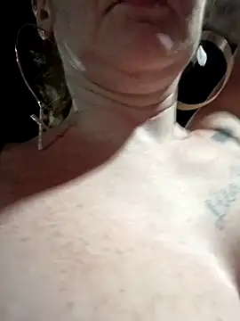 Czat XXX na żywo – nakedgarbageperson