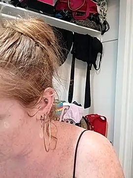 nakedgarbageperson's Live XXX Chat