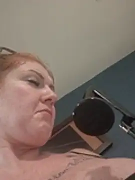 nakedgarbageperson's Live XXX Chat