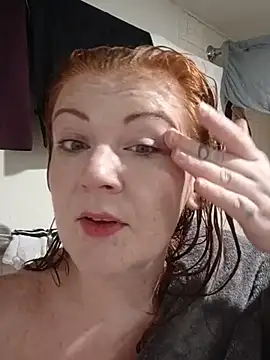 nakedgarbageperson webcam show
