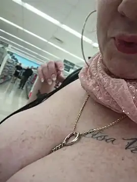 Chat +18 de nakedgarbageperson ao vivo