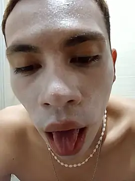 Webkamerová show NekoboiPetiole