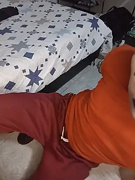 Pokazy przed kamerką – NekoboiPetiole