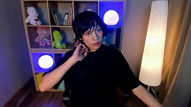 Webkamerová show NekoboiPetiole