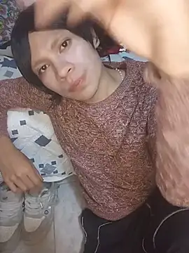 Show modela NekoboiPetiole na web-kameri