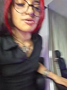 Chatroom en direct de carolinerue