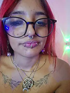 carolinerue Chat XXX in diretta