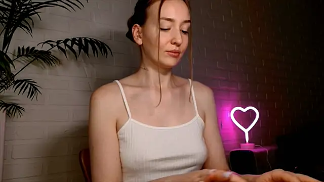 WhitePrincessLuna's Live XXX Chat